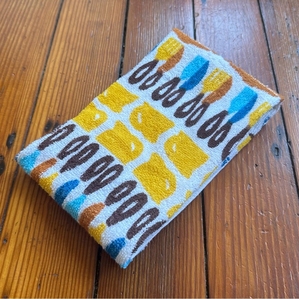 Vintage 80s Country Kichen pots and pans repeated block print kitchen towel